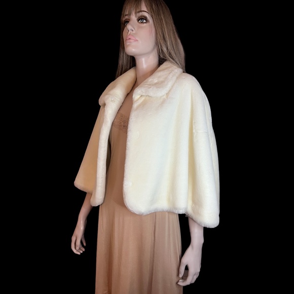 Novelti for Laura Bridal Faux Fur Cape Caplet Shawl Jacket Cover up with collar - Picture 8 of 14